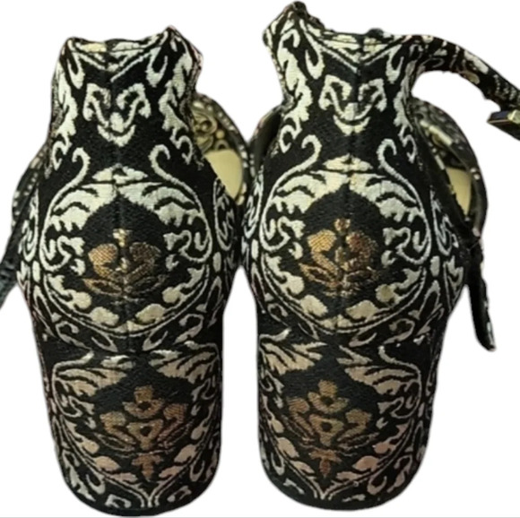 Sam Edelman Sandals - Picture 2 of 8